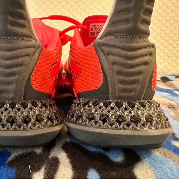 Men’s size 9 1/2 Adidas Ultra 4 D Bright Orange Running Shoes - Picture 5 of 8